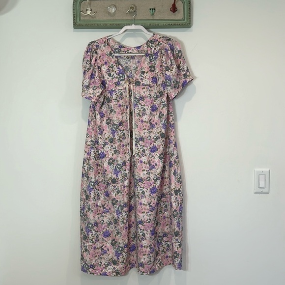 Vintage pink short puff sleeve midi day dress purple white floral print - Picture 2 of 7